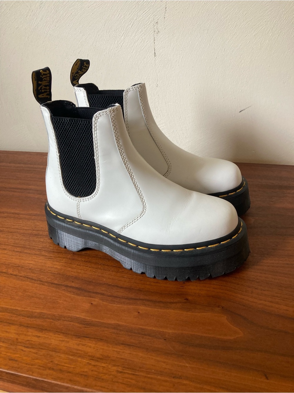 Dr Doc Martens White Chelsea Boots